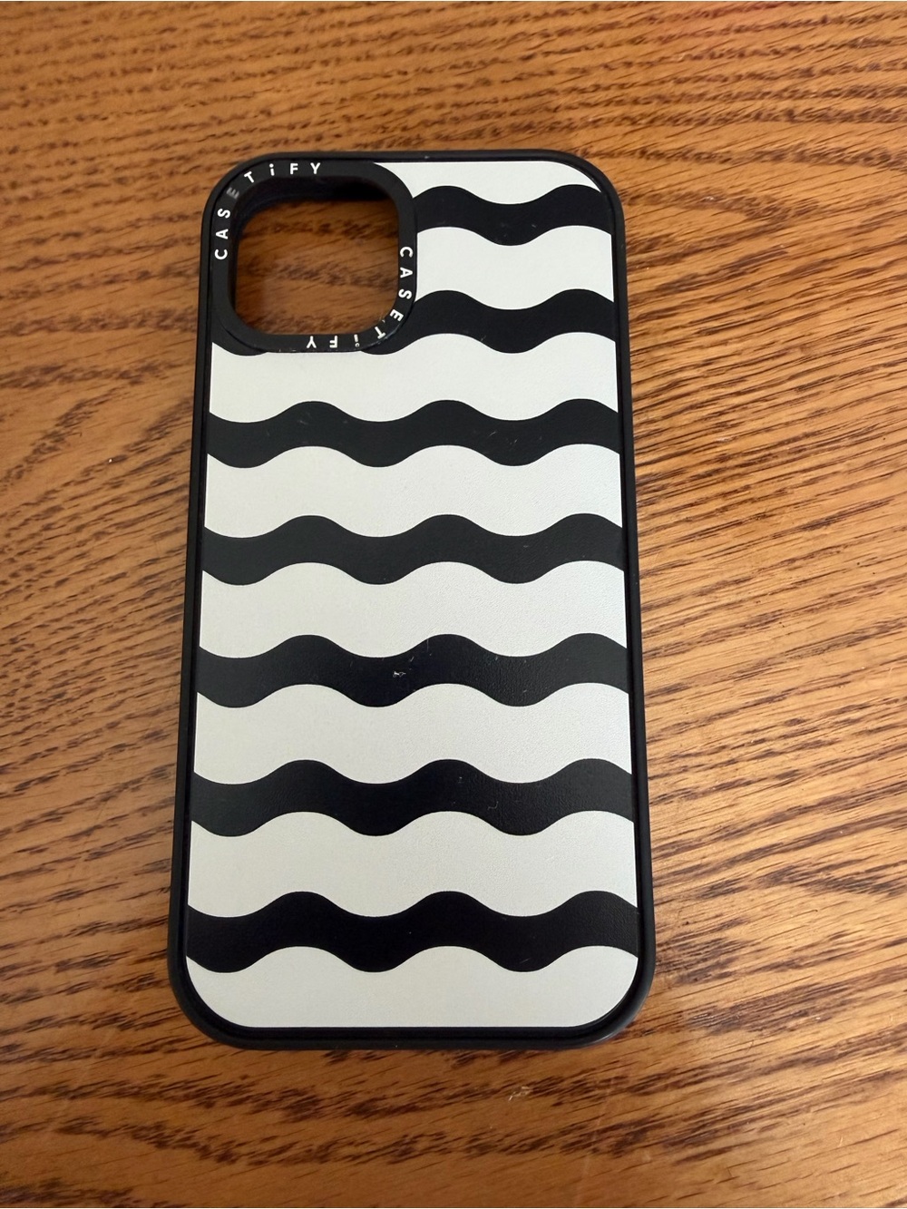 Casetify Black & White Wave Pattern iPhone 14 Case with Mag Safe
